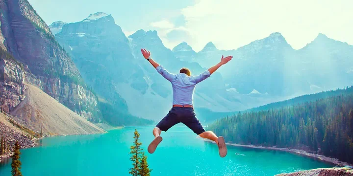 Featured image of post The 33-Year-Old Man Who Jumped into the River: The Contempt of Parents Crushed a Grown Man